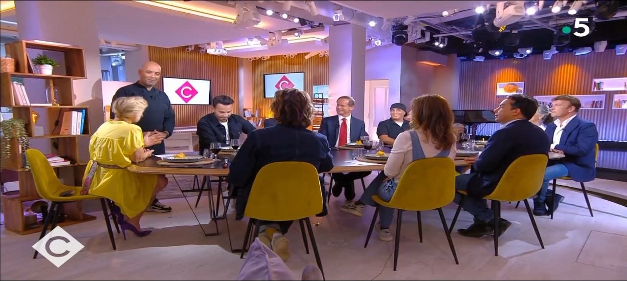 C à Vous France 5